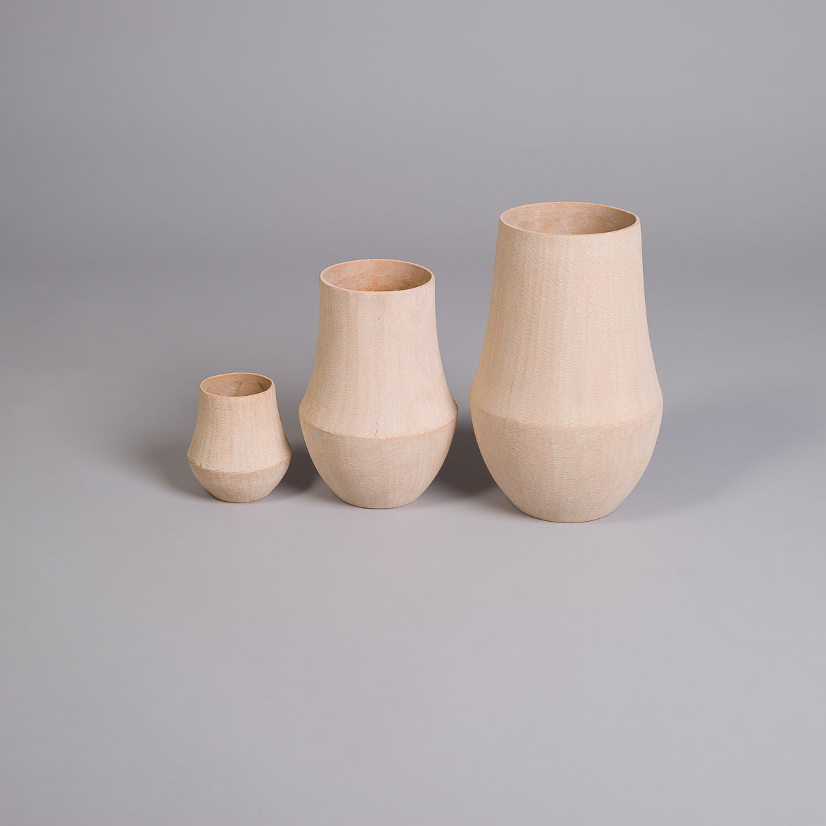 Lily vase i sandstein - 30 cm