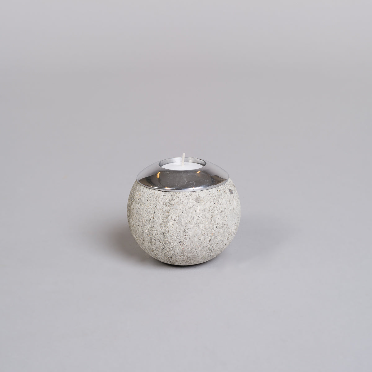 Te-lysholder i svart lava - medium