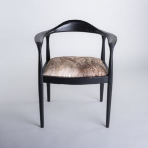 Stol i teak med ku-skinnsete